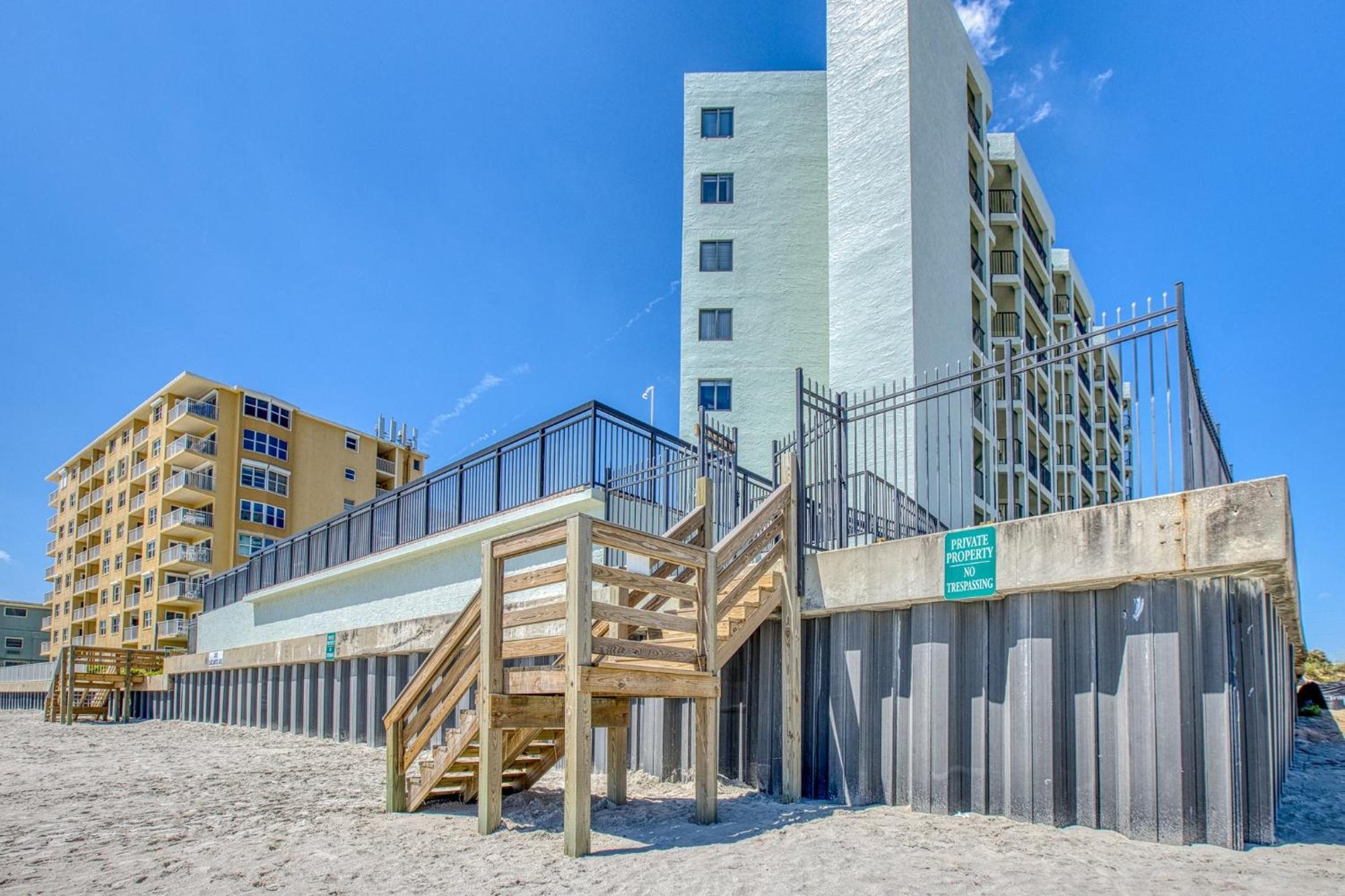 Ocean View With A Beachfront Pool At Ocean Trillium Condo ~ 403 New Smyrna Beach Bagian luar foto
